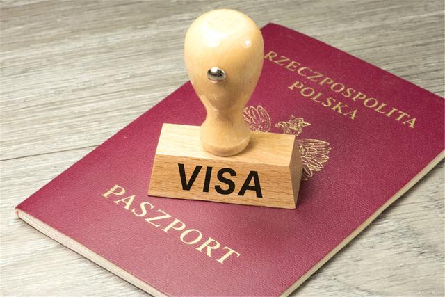 俄罗斯留学签证费用是多少钱？